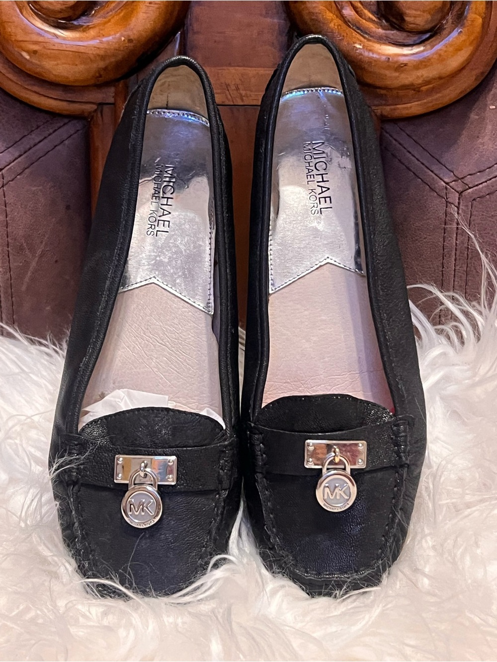MICHAEL Michael Kors Black Leather Moccasin Flats with Gold Charm size 9.5